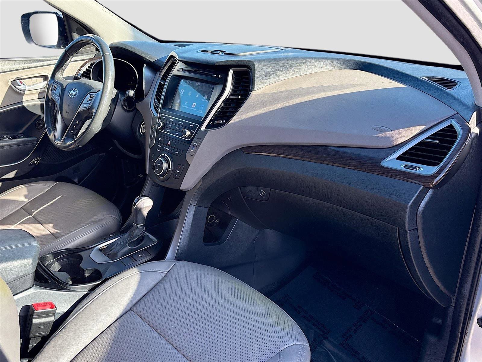 Used 2017 Hyundai Santa Fe Sport 2.0T image 29