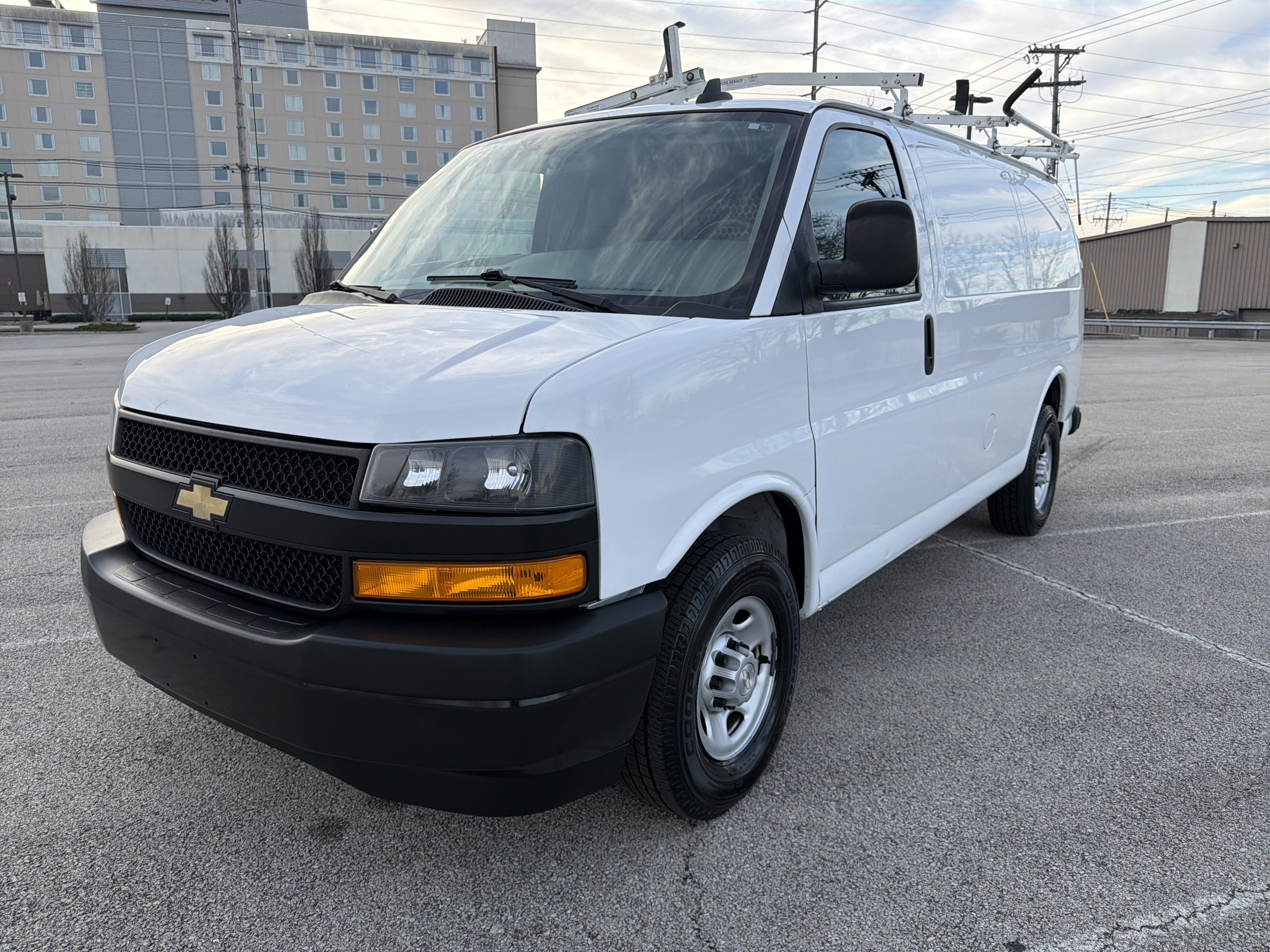 Used 2021 Chevrolet Express 2500 w/ Driver Convenience Package image 4