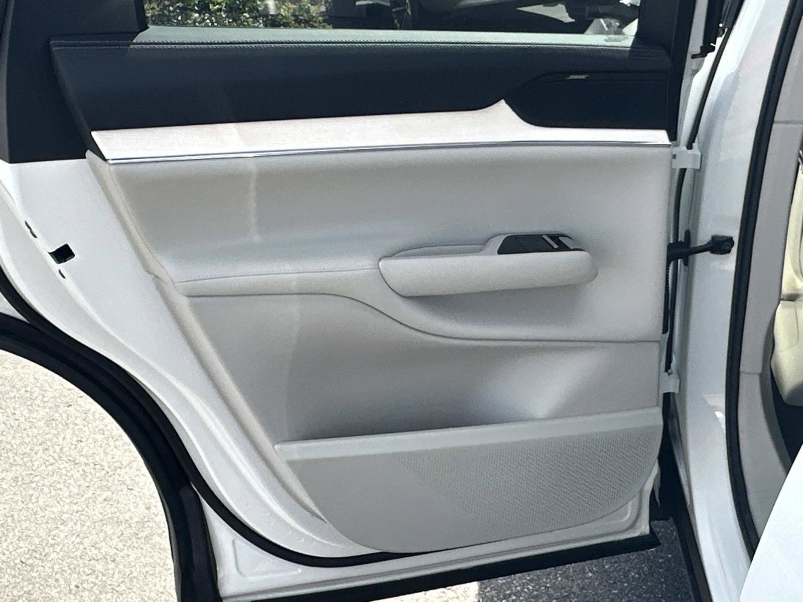 Certified 2025 Volvo EX90 Ultra image 20