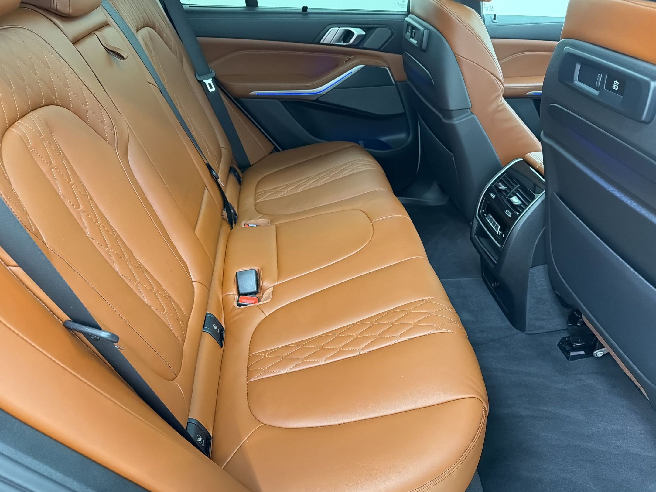 Used 2022 BMW X5 M50i w/ Executive Package AWD/4WD image 29