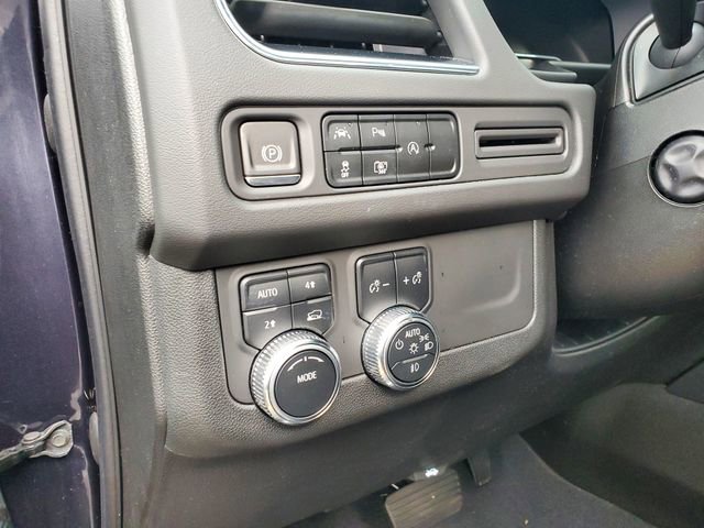 Used 2023 GMC Yukon SLT w/ SLT Luxury Package image 24