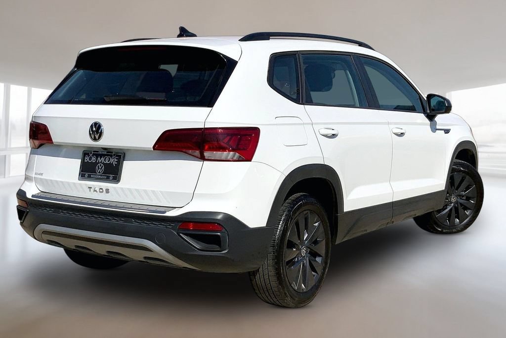 Used 2024 Volkswagen Taos S w/ MDO Package FWD image 2