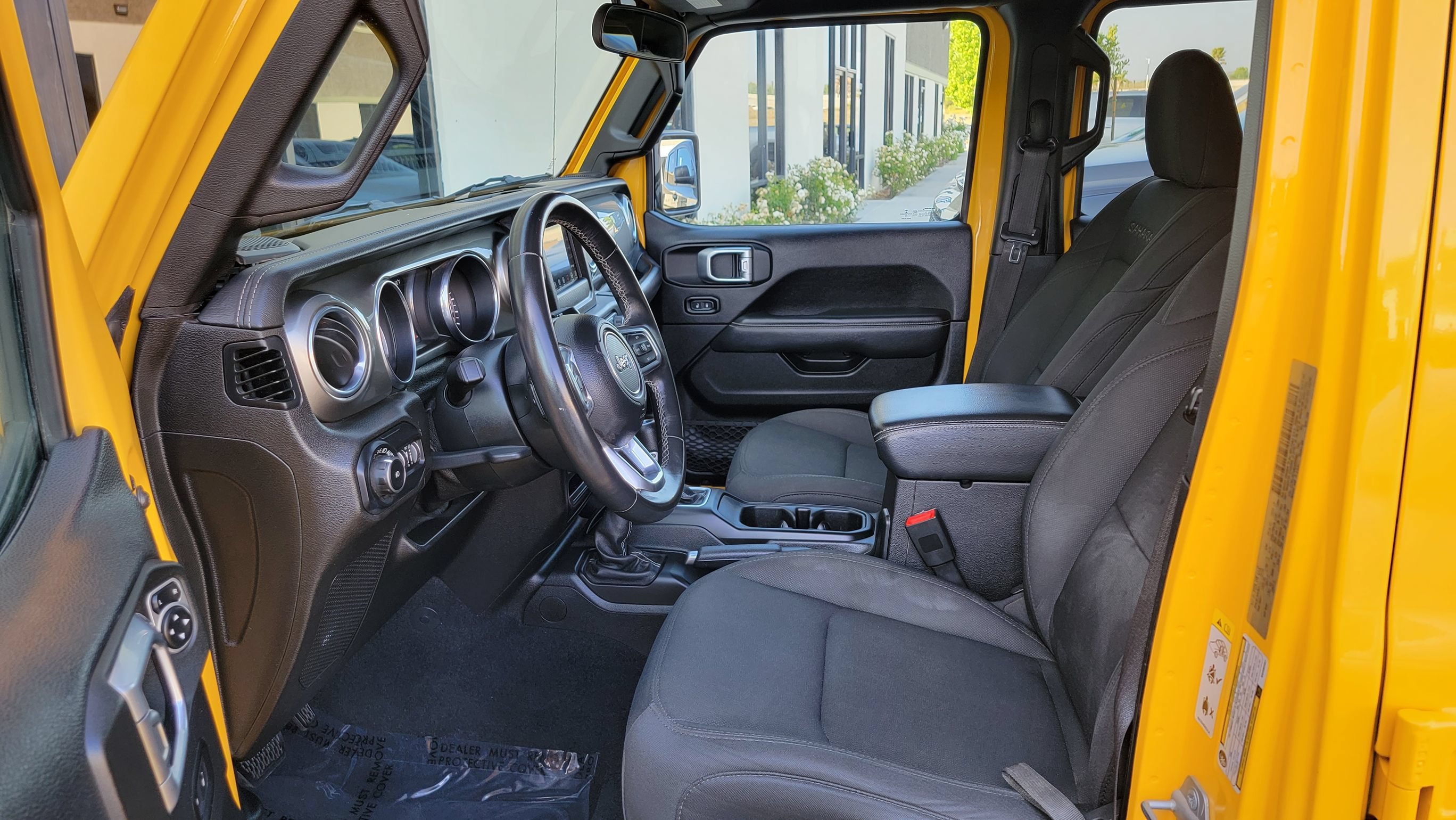 Used 2019 Jeep Wrangler Unlimited Sahara AWD/4WD image 24