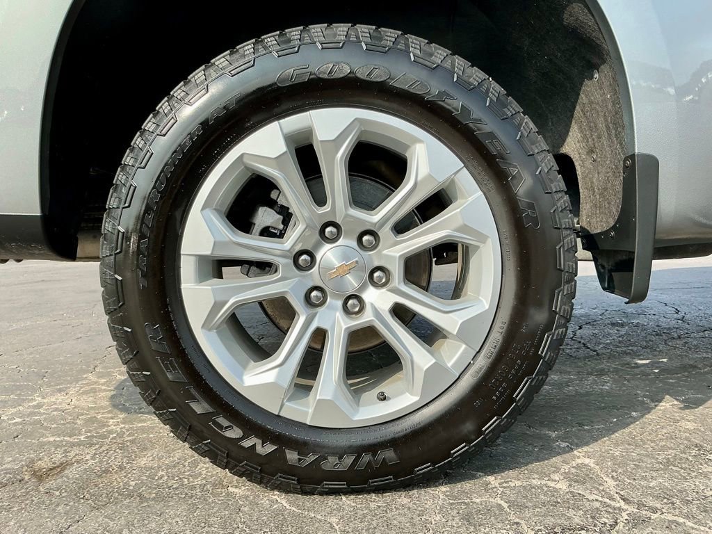 Used 2025 Chevrolet Silverado 1500 LTZ image 21