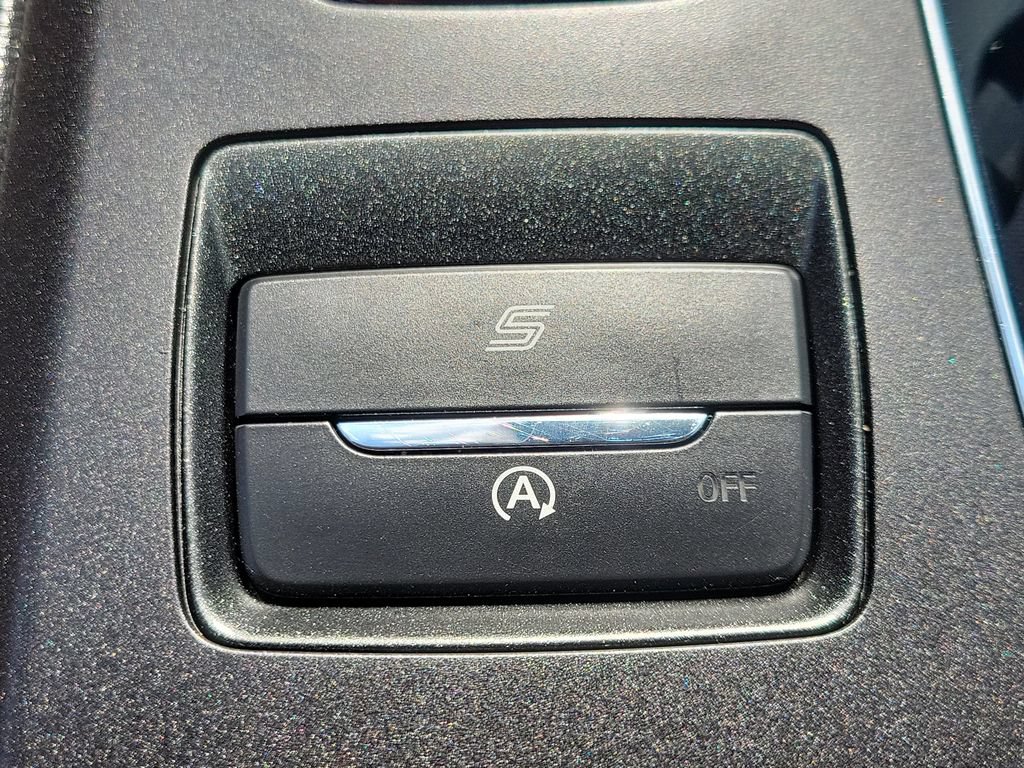 Certified 2020 Ford Fusion SE FWD image 29