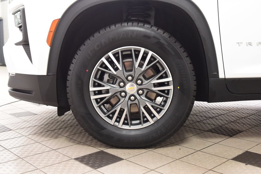 Used 2024 Chevrolet Traverse LS w/ LPO, Floor Liner Package AWD/4WD image 27