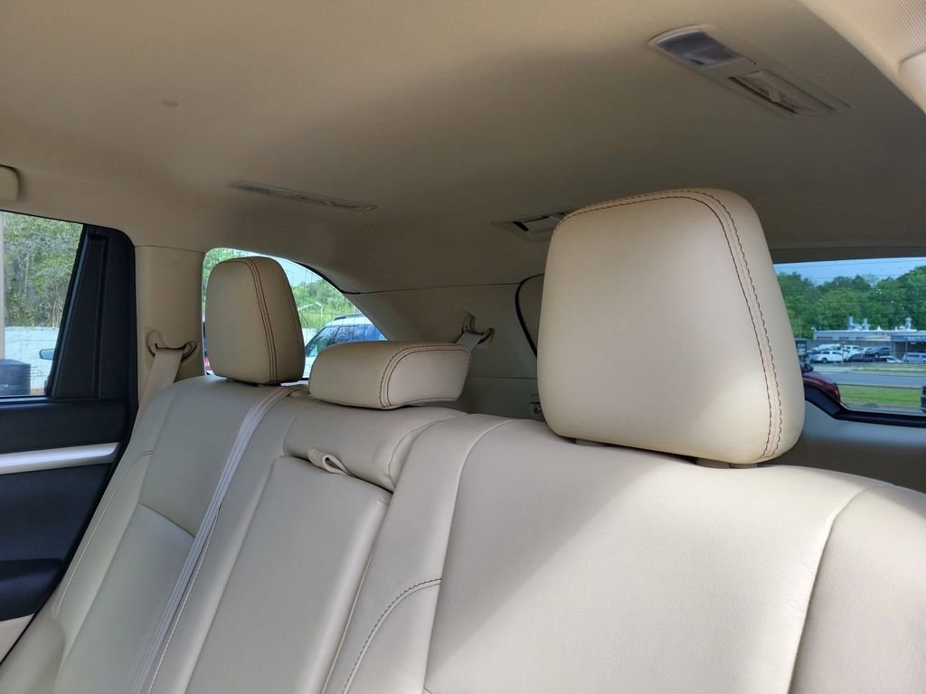 Used 2017 Toyota Highlander XLE image 14