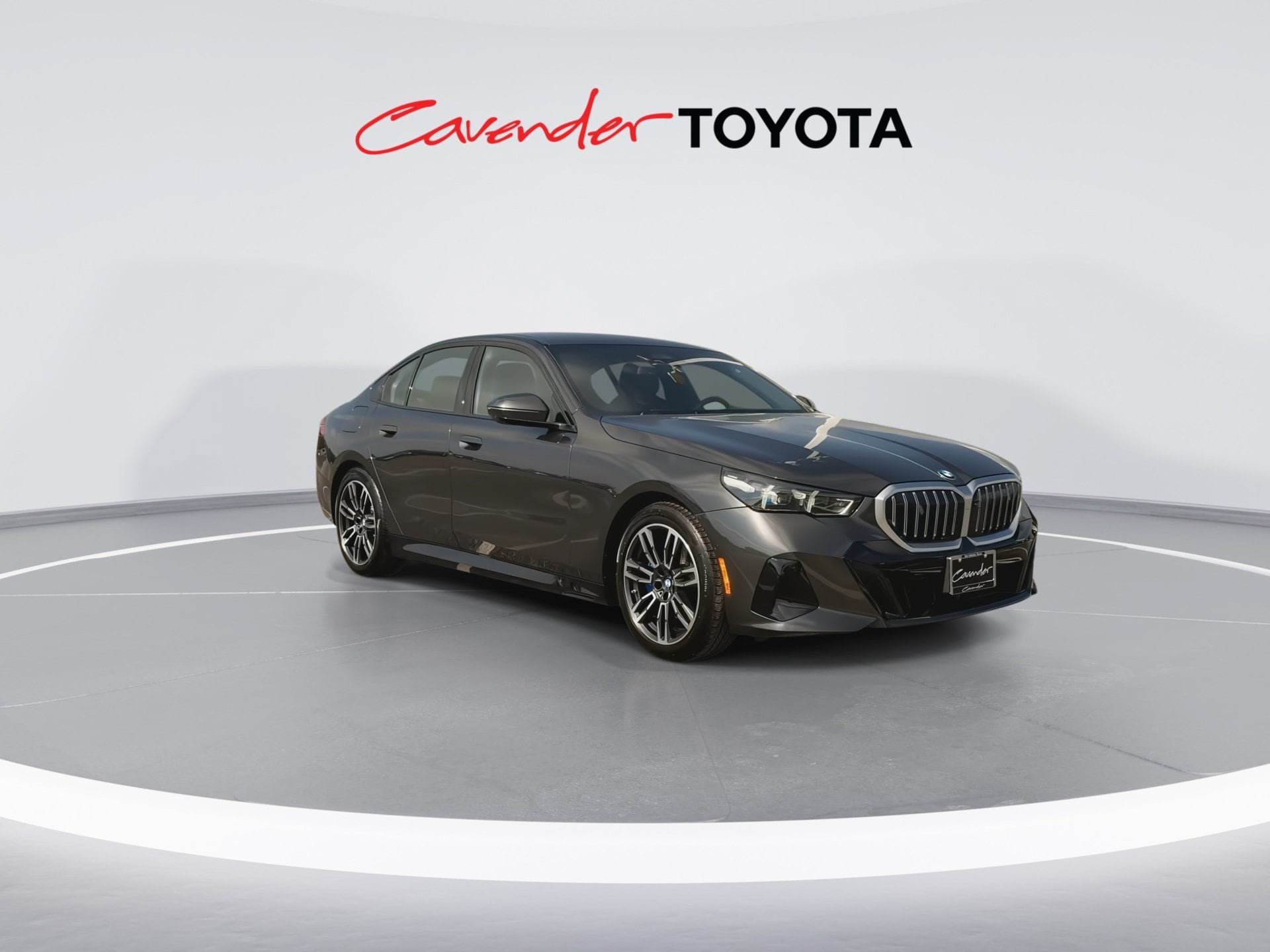 Used 2026 BMW 530i RWD image 2