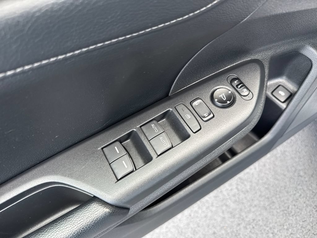 Used 2017 Honda Civic Touring image 10
