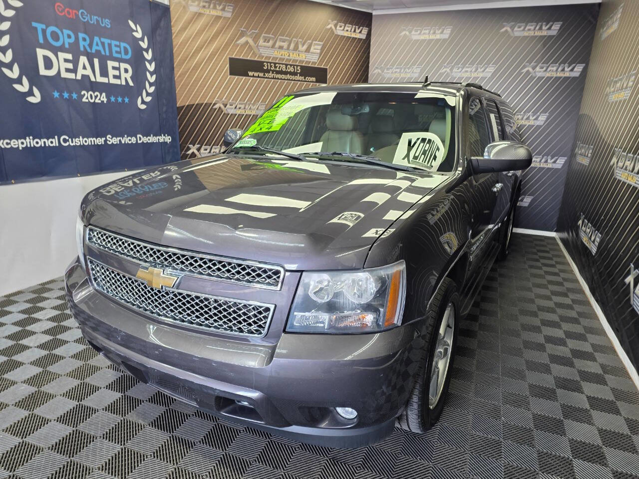 Used 2011 Chevrolet Suburban LTZ image 2