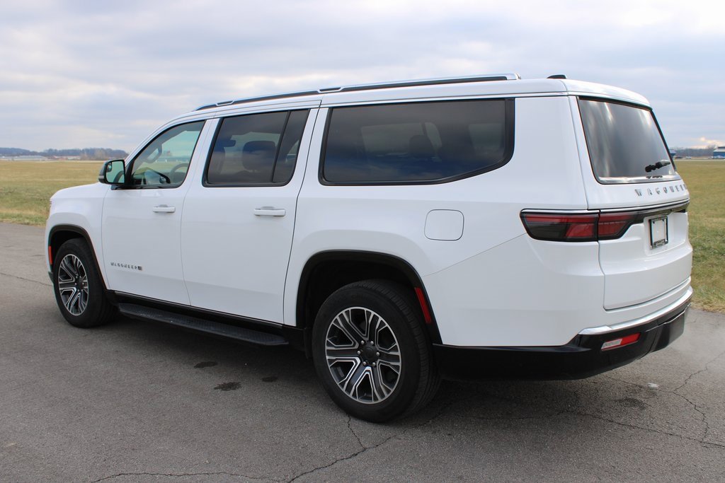 Used 2024 Jeep Wagoneer L Series II w/ Flexible Seating Group image 5