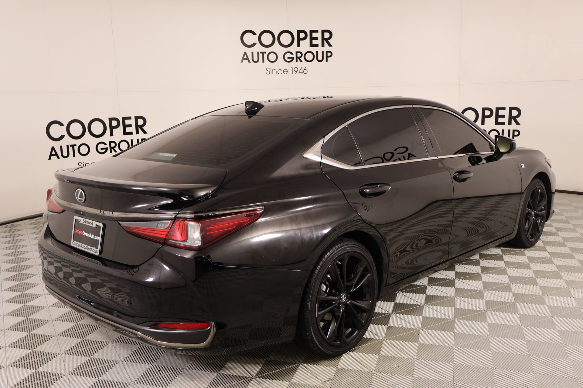 Used 2024 Lexus ES 300h F Sport w/ Accessory Package (Z2) FWD image 22