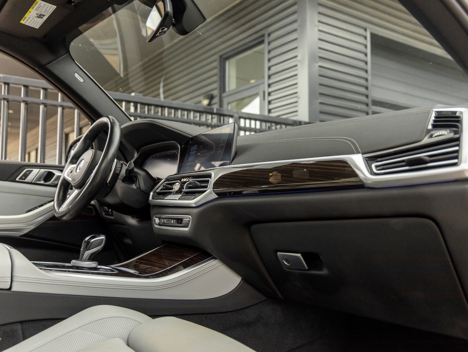 Used 2023 BMW X5 sDrive40i w/ M Sport Package image 45