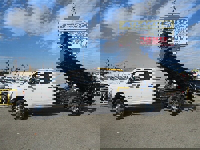 Used 2022 RAM 3500 Tradesman w/ Chrome Appearance Group image 2