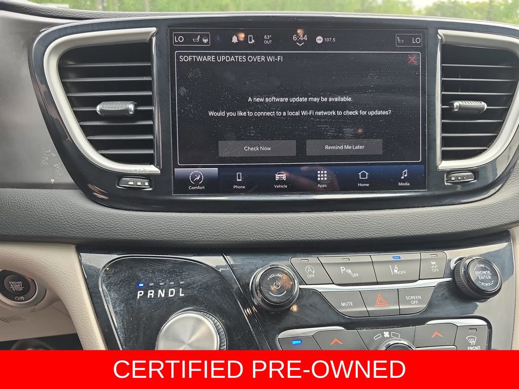 Used 2023 Chrysler Pacifica Touring-L FWD image 23