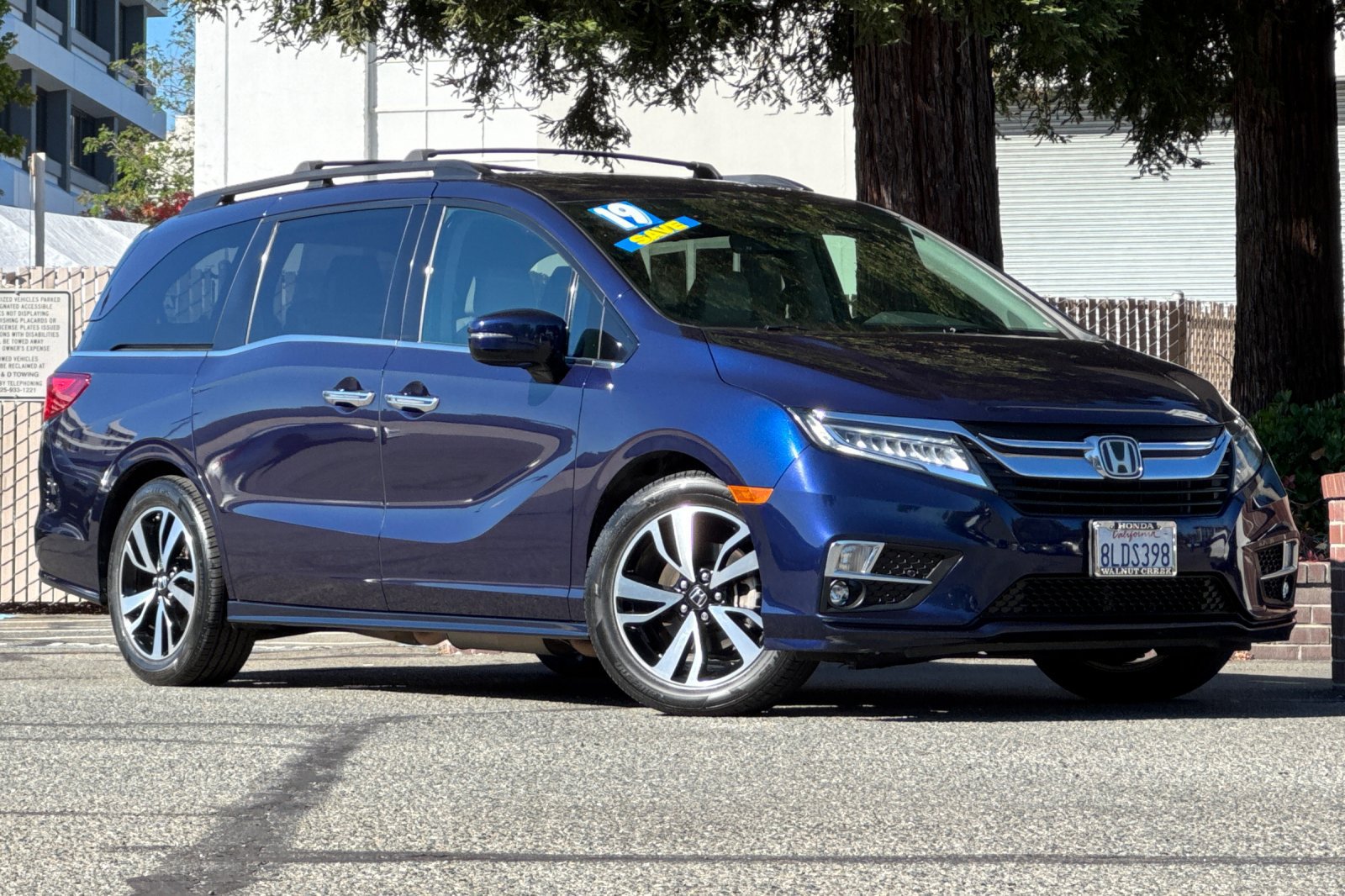 Used 2019 Honda Odyssey Elite image 2