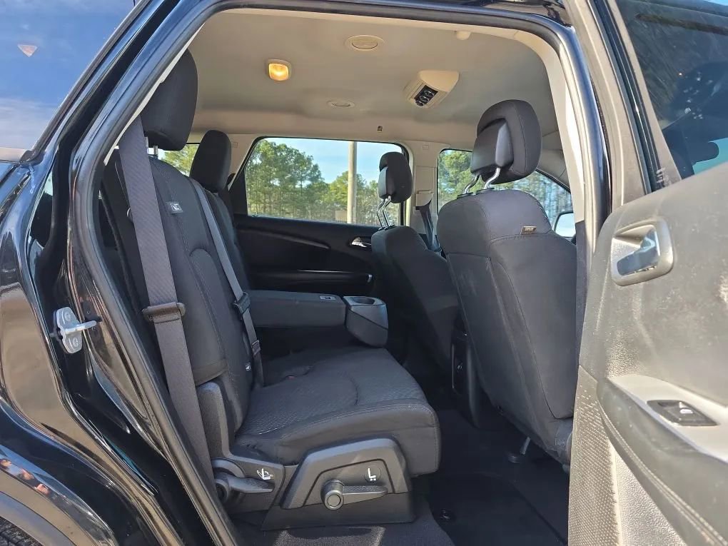 Used 2016 Dodge Journey SXT image 33