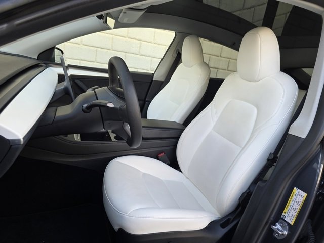 Used 2023 Tesla Model Y 2WD image 18