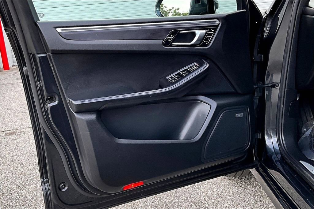 Used 2017 Porsche Macan GTS image 20