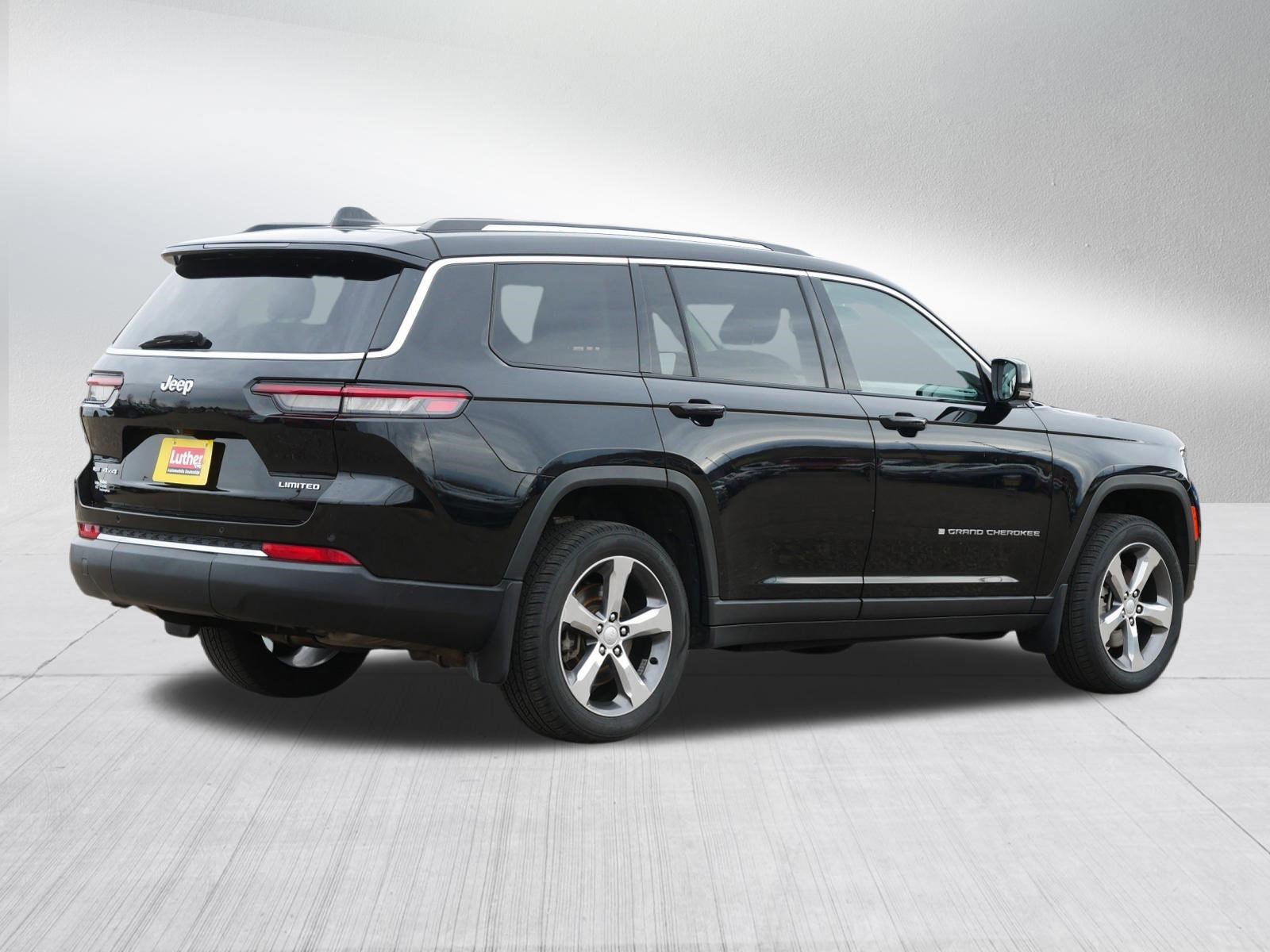 Used 2022 Jeep Grand Cherokee L Limited w/ MOPAR Finishing Package AWD/4WD image 7