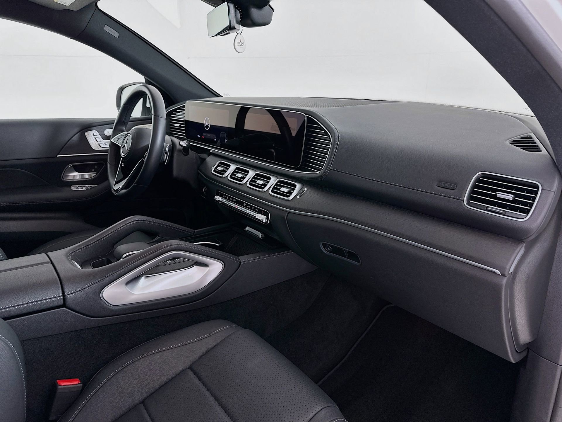 Used 2026 Mercedes-Benz GLE 450 4MATIC Coupe image 32