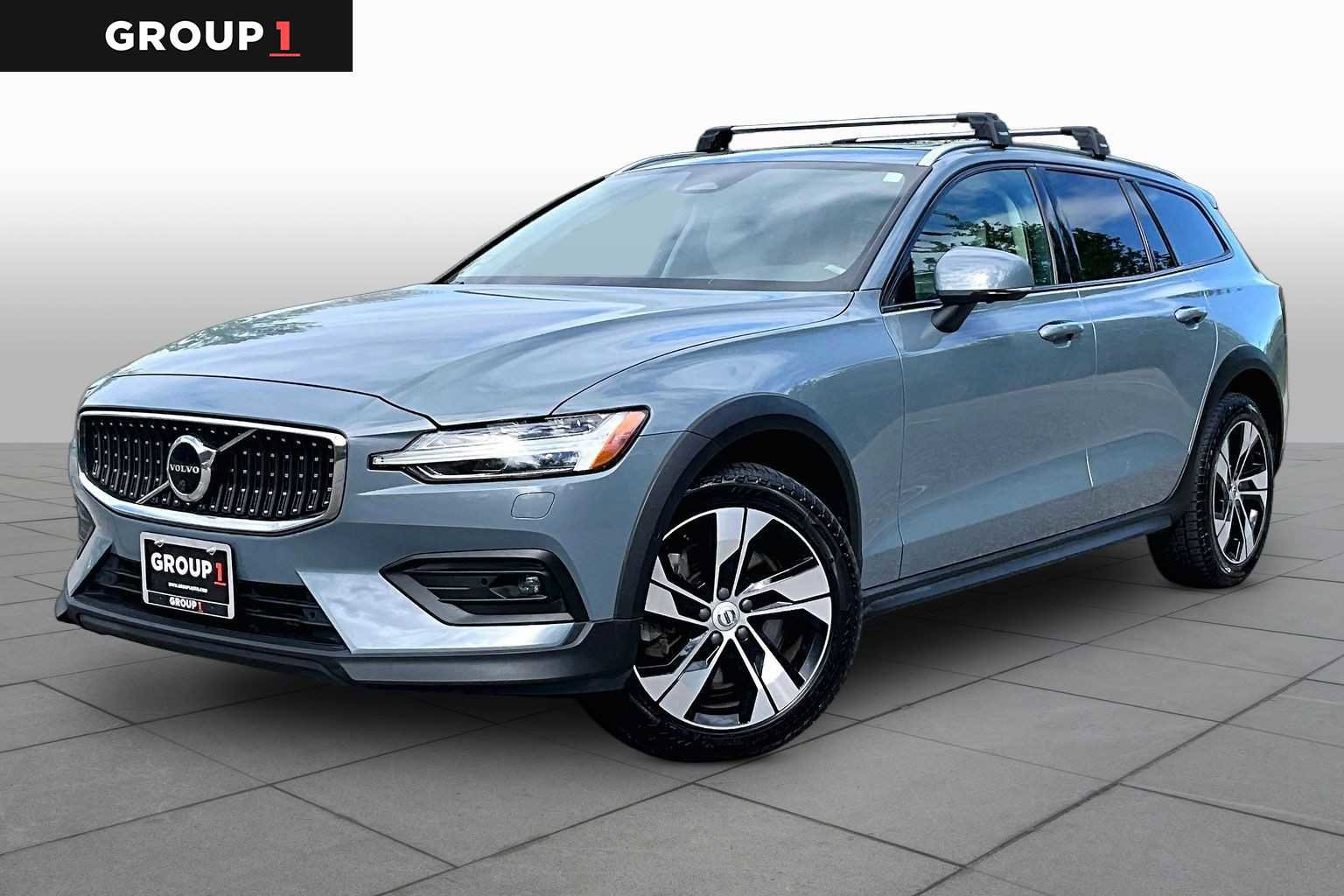Used 2023 Volvo V60 B5 Cross Country Plus