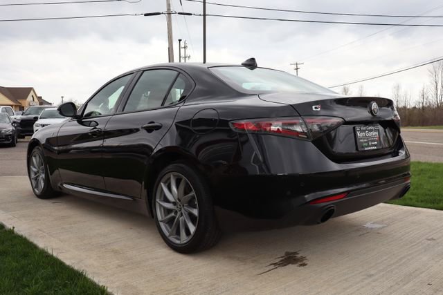 Used 2024 Alfa Romeo Giulia Ti image 29