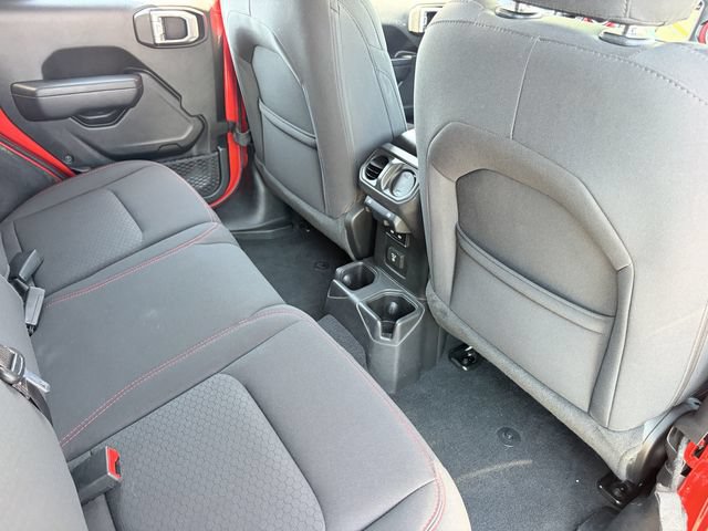 Used 2023 Jeep Wrangler Unlimited Rubicon w/ Cold Weather Group AWD/4WD image 23