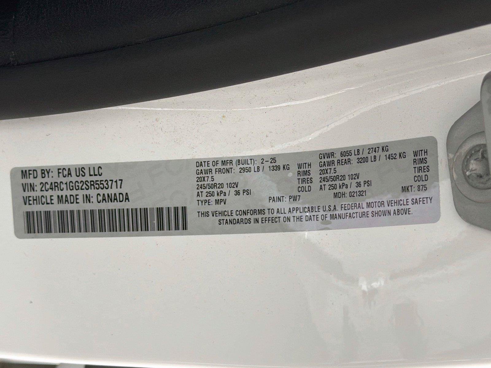 Used 2025 Chrysler Pacifica Limited FWD image 40