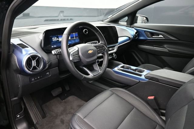 Used 2025 Chevrolet Equinox EV LT w/ Convenience Package FWD image 10