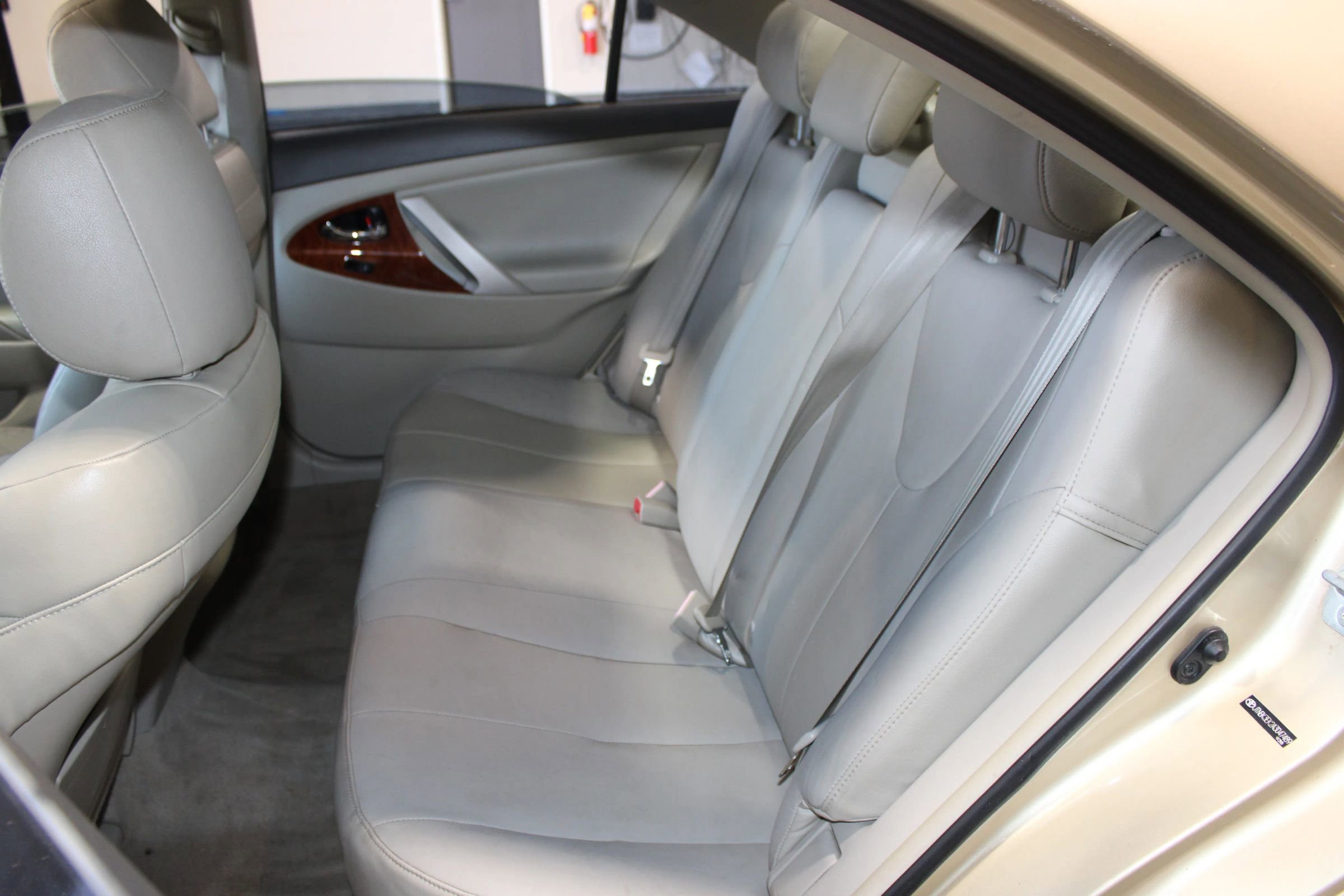 Used 2010 Toyota Camry XLE image 23