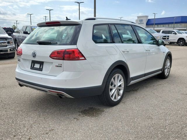 Used 2017 Volkswagen Golf Alltrack SE AWD/4WD image 6