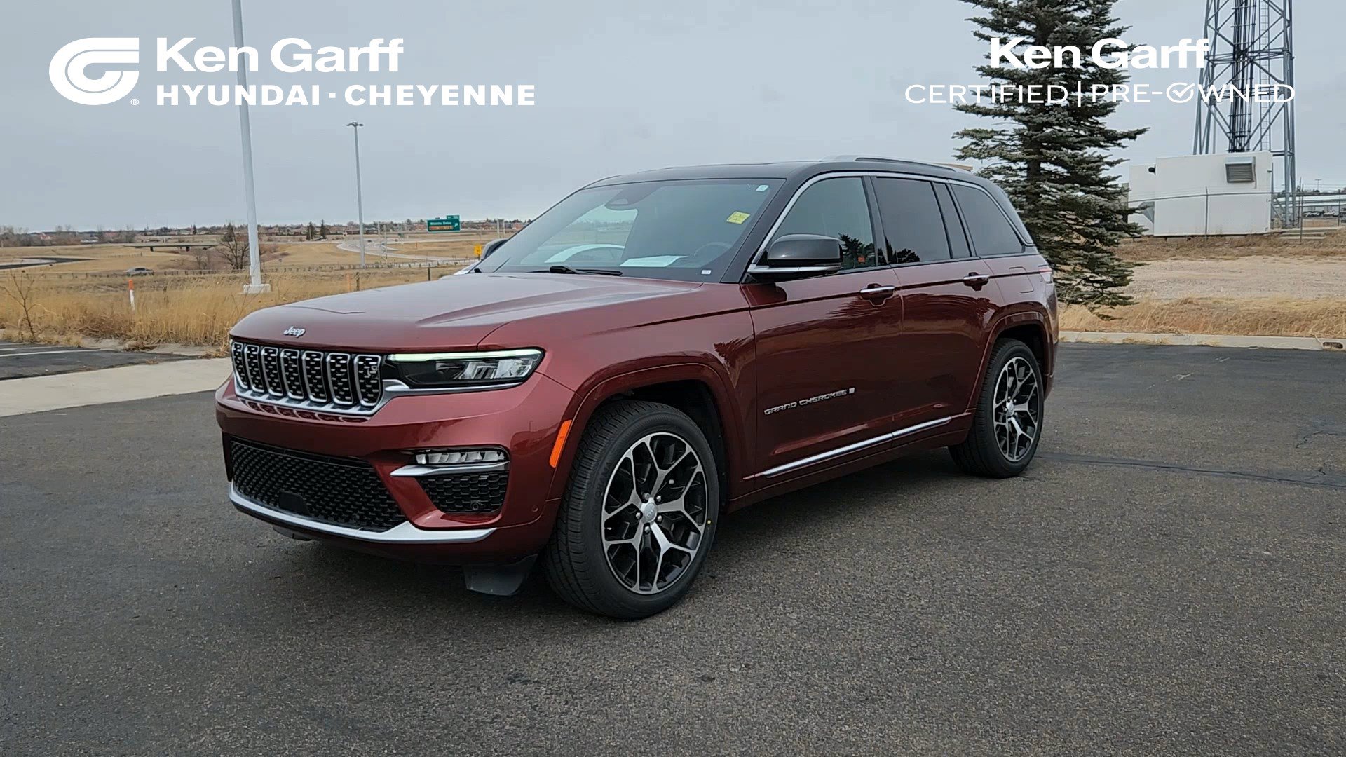 Used 2022 Jeep Grand Cherokee Summit AWD/4WD image 1
