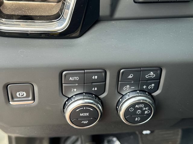 Used 2025 GMC Sierra 2500 Denali w/ Technology Package AWD/4WD image 26