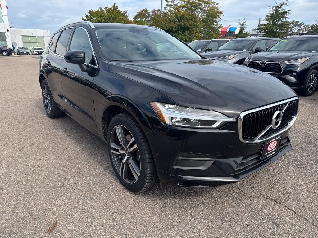 Used 2019 Volvo XC60 T5 Momentum w/ Protection Package Premier AWD/4WD image 11