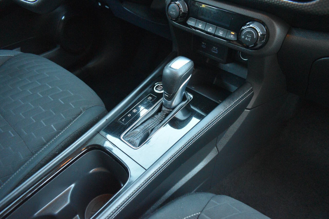 Used 2022 Nissan Kicks SV FWD image 22