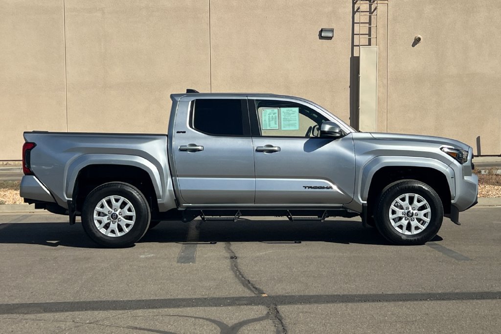 Certified 2025 Toyota Tacoma SR5 AWD/4WD image 3