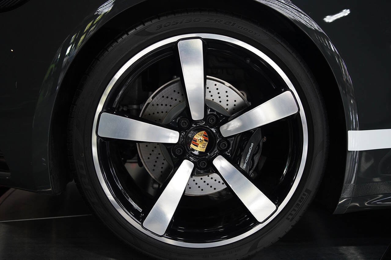Used 2021 Porsche 911 Targa 4S Heritage Design AWD/4WD image 42