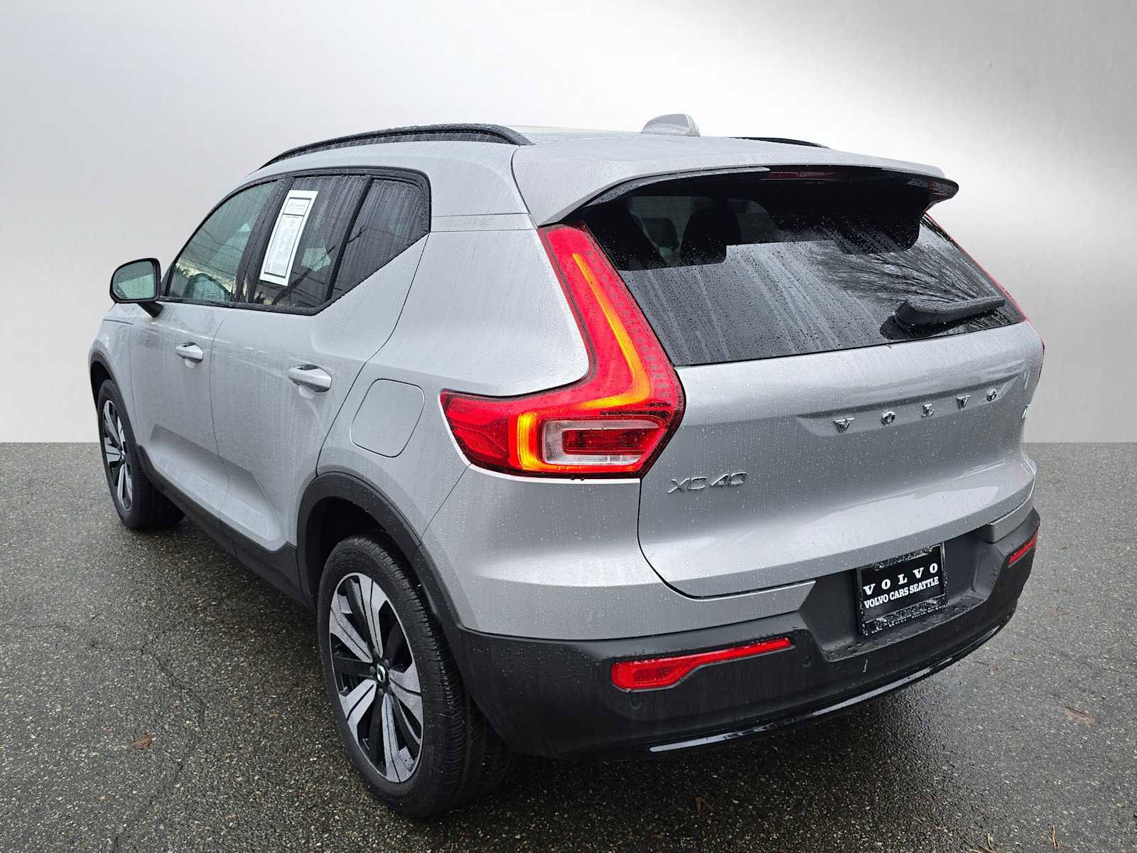 Certified 2023 Volvo XC40 Recharge Plus w/ Protection Package Premier image 13