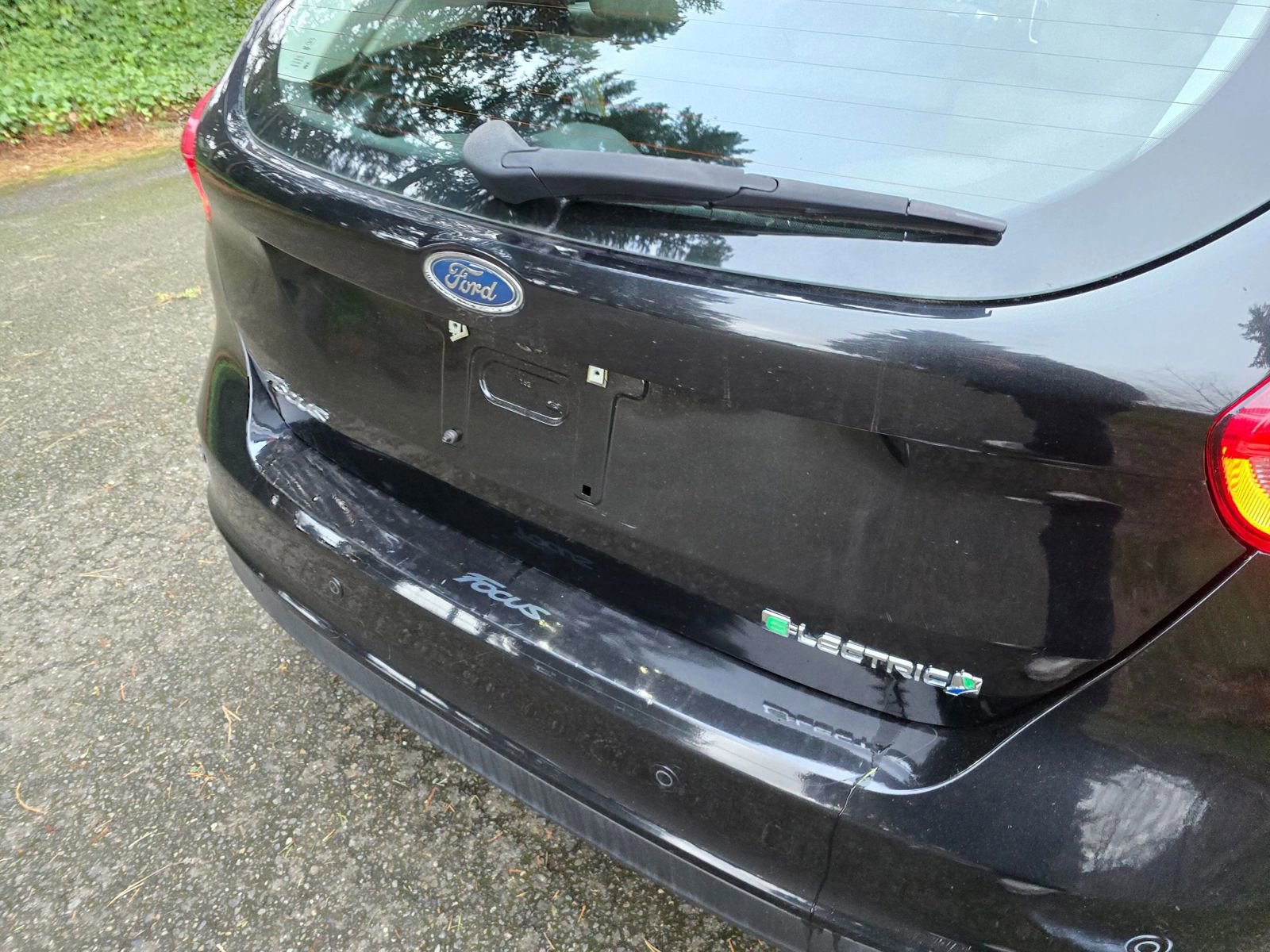 Used 2015 Ford Focus Electric Hatchback w/ Exterior Protection Package image 15