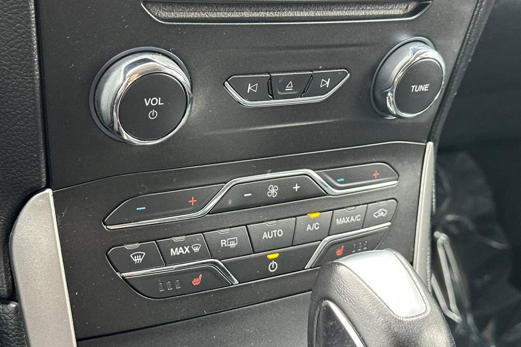 Used 2018 Ford Edge SEL w/ Equipment Group 201A FWD image 20