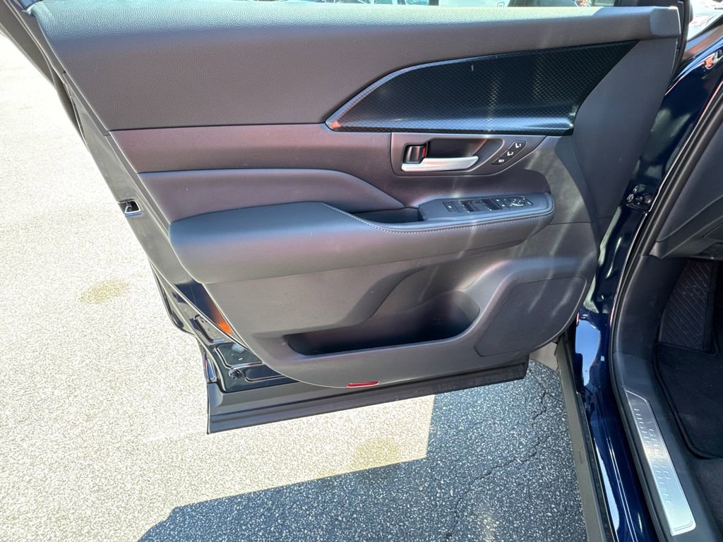 New 2026 Toyota Grand Highlander AWD Hybrid image 10