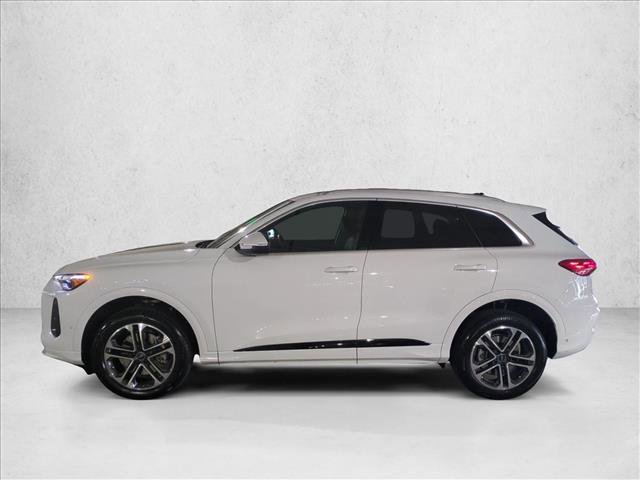 Certified 2025 Audi Q5 Premium w/ Premium Plus AWD/4WD image 9