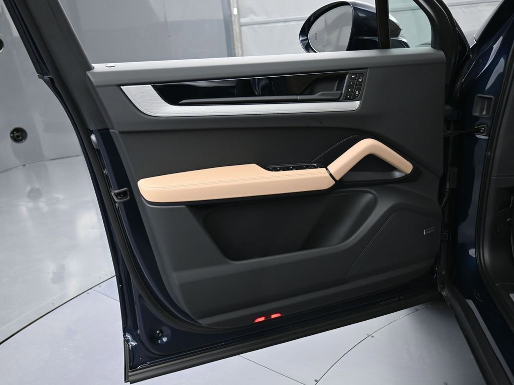 New 2026 Porsche Cayenne image 15
