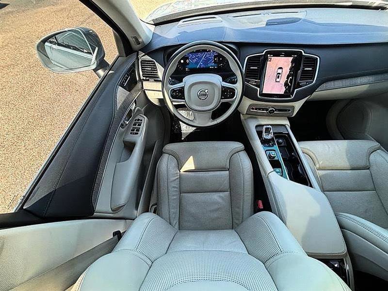 Used 2023 Volvo XC90 B6 Ultimate image 12