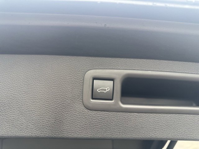 New 2026 Toyota Highlander Platinum image 11