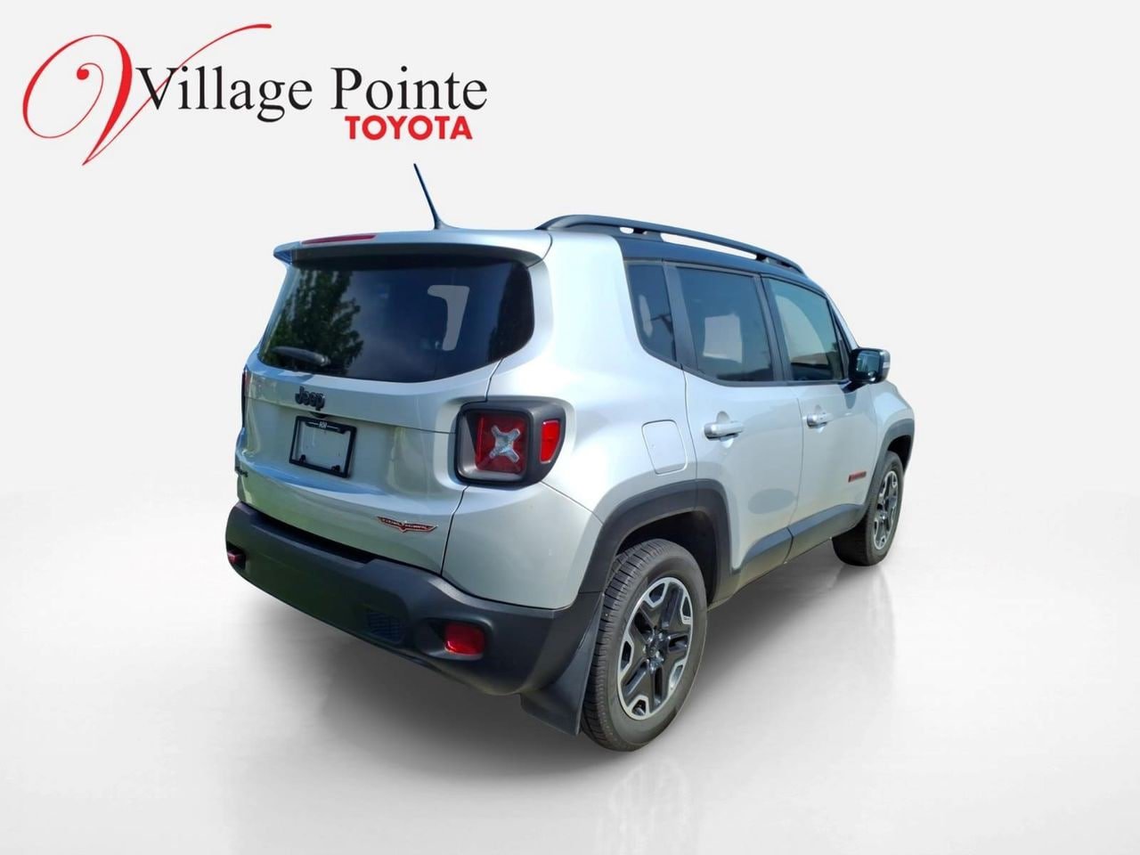 Used 2016 Jeep Renegade Trailhawk w/ Cold Weather Group AWD/4WD image 4