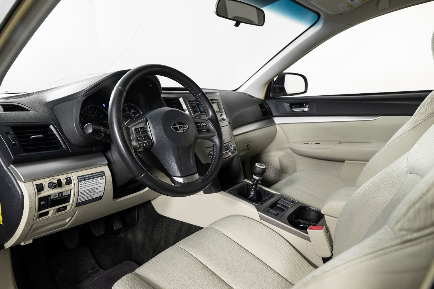 Used 2012 Subaru Outback 2.5i Premium w/ All-Weather Pkg AWD/4WD image 13