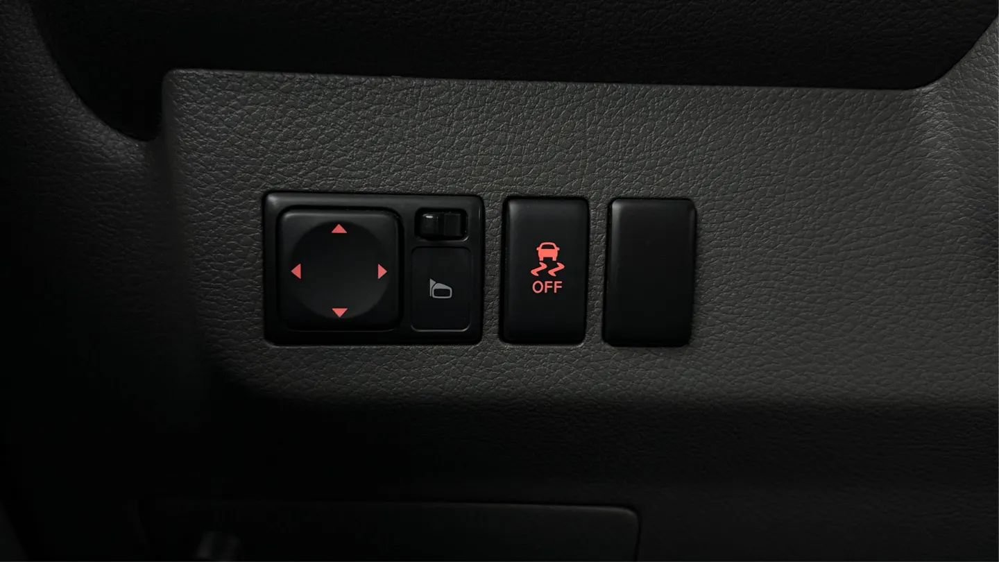 Used 2017 Nissan NV 2500 SV w/ Back Door Glass Package RWD image 50