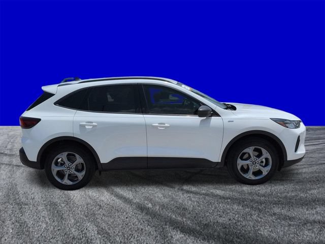 Certified 2025 Ford Escape ST-Line w/ Equipment Group 301A FWD image 3